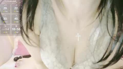 mari_tokyo online show from 05/27/26, 10:56