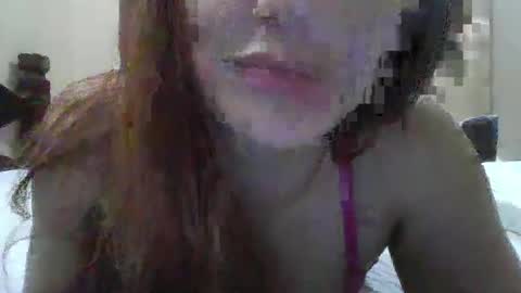 Snapshot of maria_eugenia chatting on 09/19/25, 04:14 Mareu online show from 09/19/25, 04:14