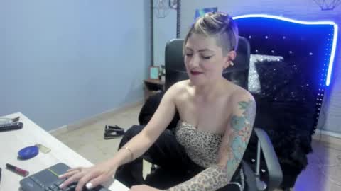 Maria fernanda online show from 12/10/24, 10:17