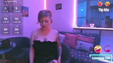 Snapshot of maria_fernandaxxx_ chatting on 11/21/25, 07:12 Maria fernanda online show from 11/21/25, 07:12