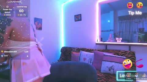 Snapshot of maria_fernandaxxx_ chatting on 11/29/25, 01:30 Maria fernanda online show from 11/29/25, 01:30