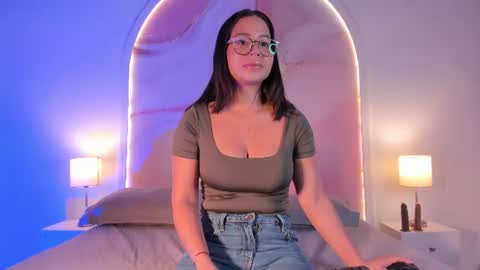 Maria  online show from 07/28/26, 11:39
