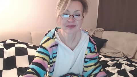 Mari online show from 02/12/25, 07:13