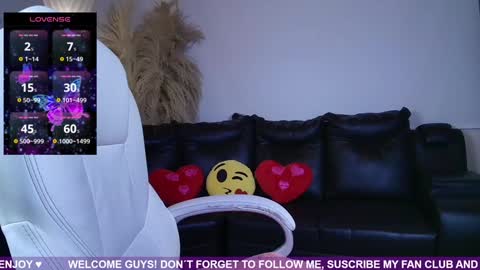 Snapshot of maria_mendoza chatting on 01/29/25, 09:44 Maria online show from 01/29/25, 09:44