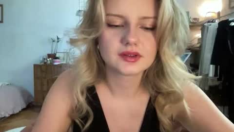 mariabbsa online show from 09/18/25, 08:27