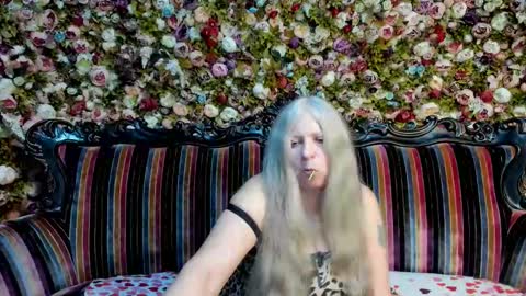 Maria online show from 11/28/25, 10:34