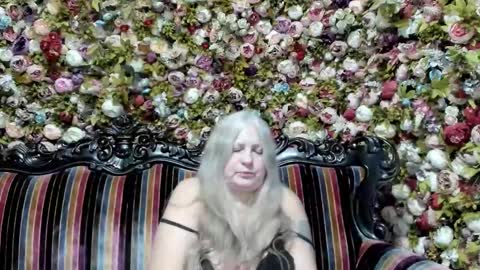 Maria online show from 12/04/25, 12:20