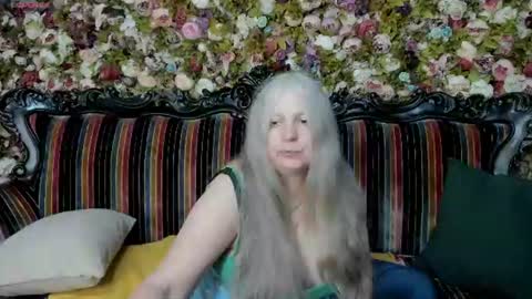 Maria online show from 06/10/26, 09:14