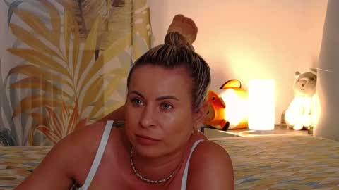 Snapshot of mariafame chatting on 04/24/26, 01:13 NEW ACCOUNT MariaMIlan online show from 04/24/26, 01:13