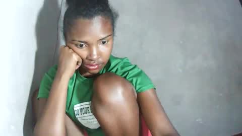 Snapshot of mariah586 chatting on 12/01/25, 03:39 Maria online show from 12/01/25, 03:39