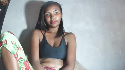 Snapshot of mariah586 chatting on 12/16/25, 02:38 Maria online show from 12/16/25, 02:38