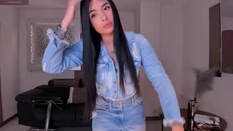 Snapshot of mariaherrera_ chatting on 03/12/26, 08:48 MARIA HERRERA online show from 03/12/26, 08:48