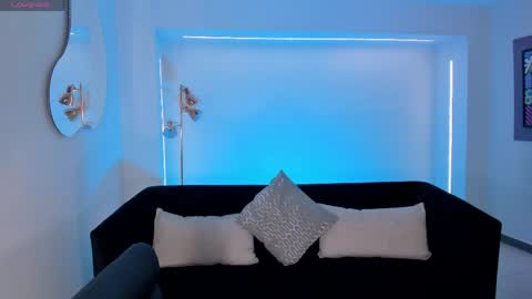Snapshot of mariaherrera_ chatting on 04/28/26, 02:27 MARIA HERRERA online show from 04/28/26, 02:27