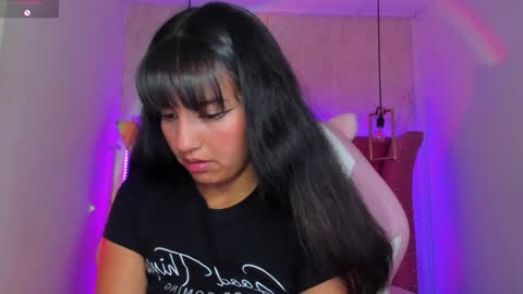 Snapshot of mariam__cute chatting on 01/12/25, 04:50   online show from 01/12/25, 04:50