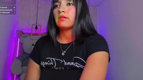 Snapshot of mariam__cute chatting on 01/12/25, 10:54   online show from 01/12/25, 10:54