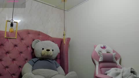 Snapshot of mariam__cute chatting on 02/01/25, 06:29   online show from 02/01/25, 06:29