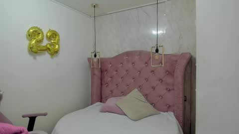 Snapshot of mariam__cute chatting on 03/04/25, 07:01   online show from 03/04/25, 07:01