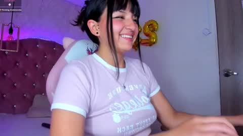 Snapshot of mariam__cute chatting on 03/08/25, 08:35   online show from 03/08/25, 08:35