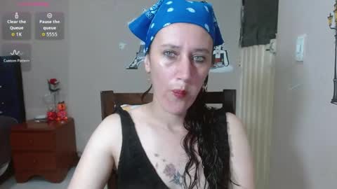 Snapshot of mariam_wish1 chatting on 05/13/26, 04:59 mariam_wish1 online show from 05/13/26, 04:59