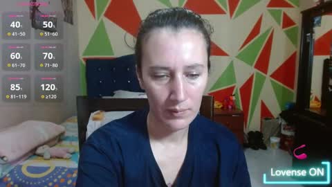 Snapshot of mariam_wish1 chatting on 05/26/26, 04:25 mariam_wish1 online show from 05/26/26, 04:25