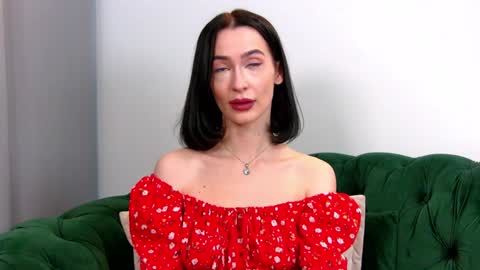MariaMenson online show from 12/06/24, 09:43