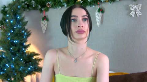 MariaMenson online show from 12/23/24, 12:46