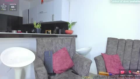 Snapshot of mariamrosse chatting on 10/06/25, 01:14 Mariam online show from 10/06/25, 01:14