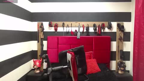 Snapshot of marian_ran_ chatting on 10/09/25, 02:31 Marian online show from 10/09/25, 02:31