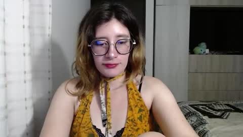 Snapshot of mariana124_ chatting on 12/09/24, 06:46 Mariana online show from 12/09/24, 06:46