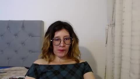 Snapshot of mariana124_ chatting on 12/23/24, 09:08 Mariana online show from 12/23/24, 09:08