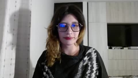 Snapshot of mariana124_ chatting on 12/30/24, 07:42 Mariana online show from 12/30/24, 07:42