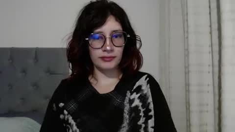 Snapshot of mariana124_ chatting on 02/05/25, 09:50 Mariana online show from 02/05/25, 09:50