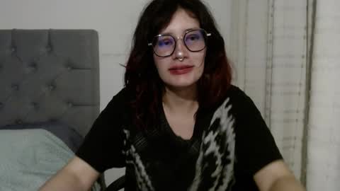 Snapshot of mariana124_ chatting on 02/06/25, 12:54 Mariana online show from 02/06/25, 12:54