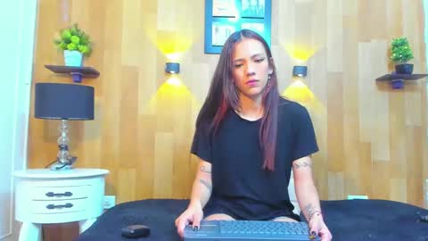 Mariana Angel online show from 12/06/24, 01:29