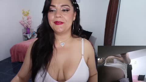 Mariana online show from 09/30/25, 05:12