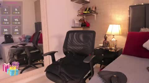 Snapshot of mariana_c chatting on 09/11/25, 02:28 Mar y online show from 09/11/25, 02:28