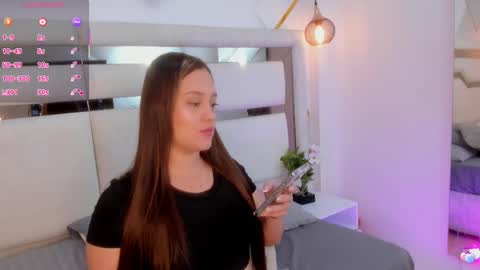Mariana online show from 09/12/25, 11:54