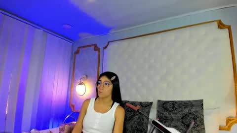 Mariana   online show from 01/12/26, 11:04