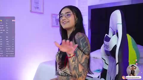 Snapshot of mariana_monroe04 chatting on 10/12/25, 06:40 Mariana  online show from 10/12/25, 06:40