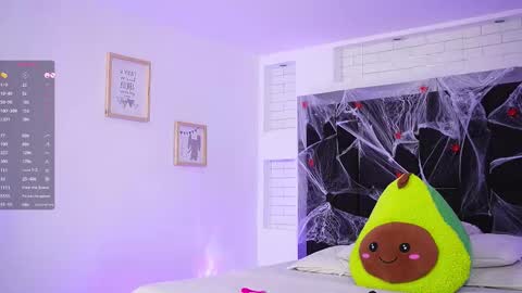 Snapshot of mariana_monroe04 chatting on 10/21/25, 07:14 Mariana  online show from 10/21/25, 07:14