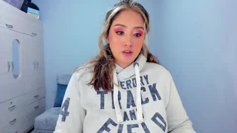    online show from 03/06/25, 03:24