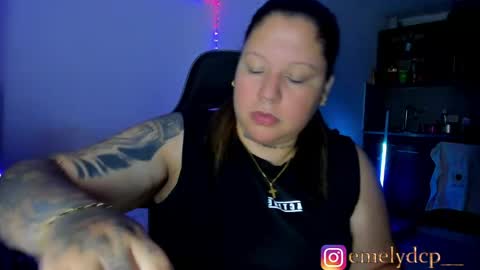 Snapshot of mariana_spellman chatting on 04/17/26, 07:44 Emely online show from 04/17/26, 07:44