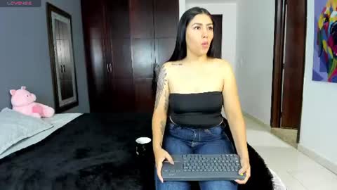 MARIANA Y VALENTINA online show from 06/19/26, 12:31