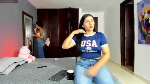 MARIANA Y VALENTINA online show from 06/22/26, 11:18