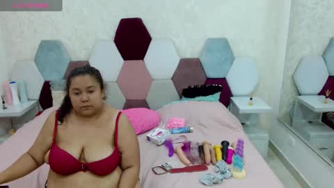 mariana online show from 02/10/25, 01:35