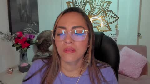 Mariana Lopez online show from 01/11/25, 03:34