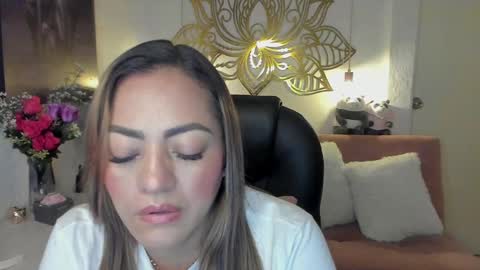 Mariana Lopez online show from 01/28/25, 01:29