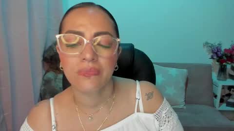 Mariana Lopez online show from 03/12/25, 03:35
