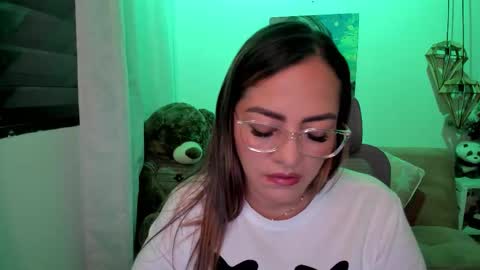 Mariana Lopez online show from 10/04/25, 12:41