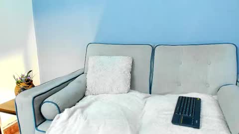 Snapshot of marianavargas20 chatting on 10/20/25, 02:28 Mariana Vargas online show from 10/20/25, 02:28